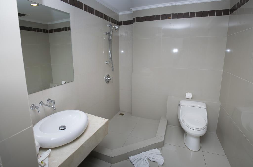 Torres Del Lago Suites And Apartments San Jose  Eksteriør bilde