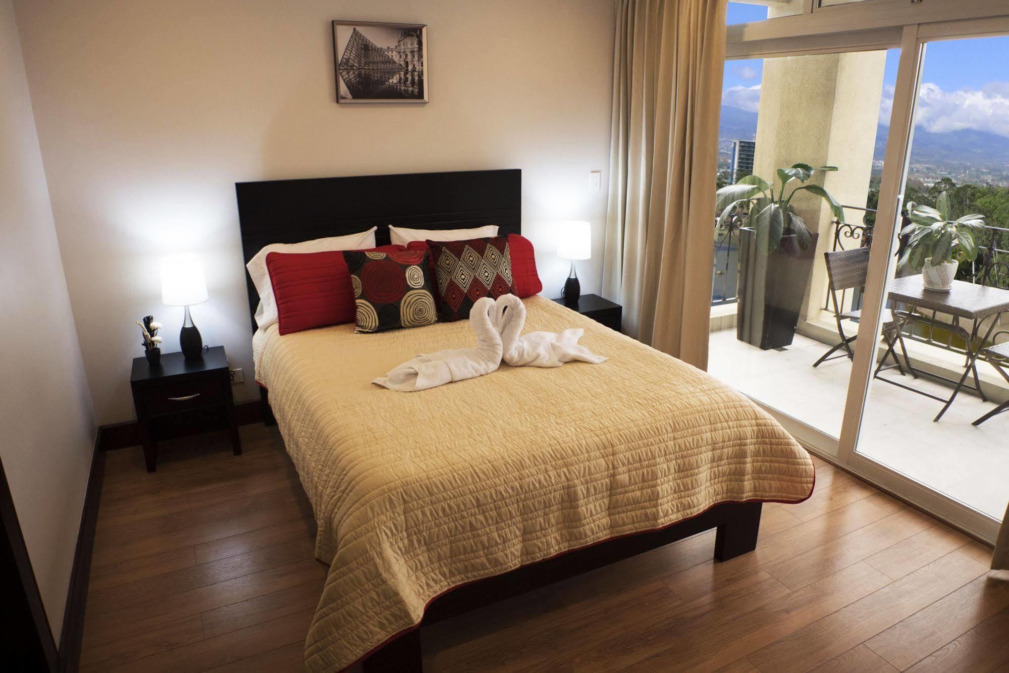 Torres Del Lago Suites And Apartments San Jose  Eksteriør bilde