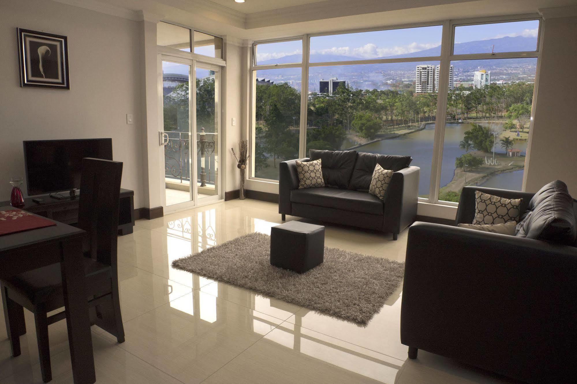 Torres Del Lago Suites And Apartments San Jose  Eksteriør bilde