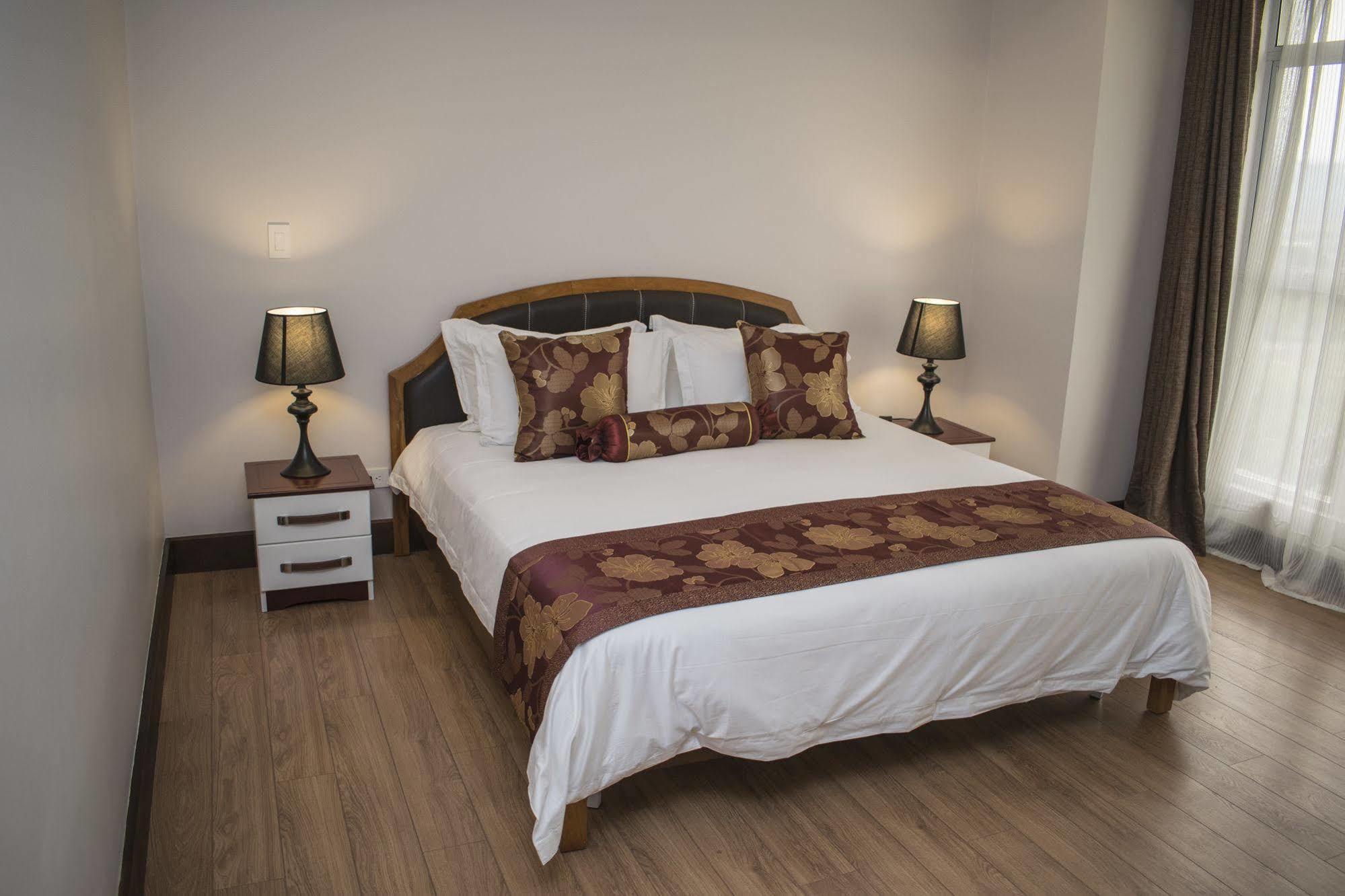 Torres Del Lago Suites And Apartments San Jose  Eksteriør bilde